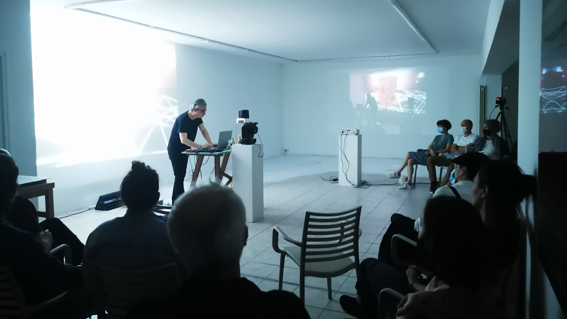 Le MUR, espace de création, "Art numérique belge", Moret-sur-Loing (F)